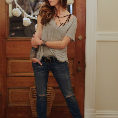 Greetings from under a pile of paper + Vines you should watch.